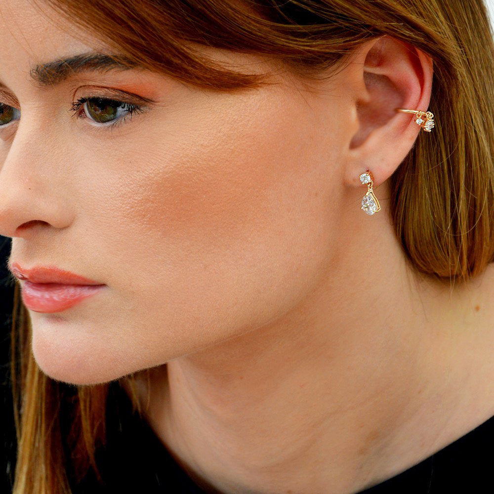 Boucle d'oreille pendante plaqué or zirconium 1,5 cm Gigi Bellaime 7