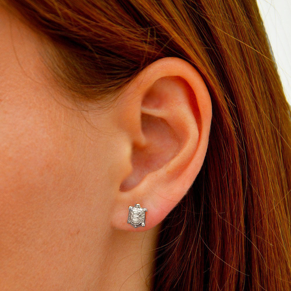 Boucle d'oreille tortue puce argent 925 Tortuga Bellaime 4