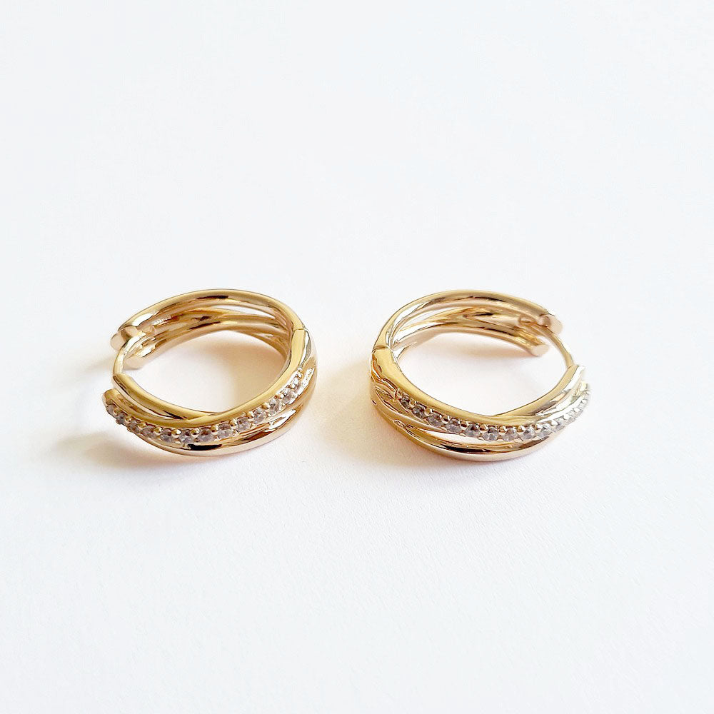 Boucles d'oreilles créoles plaqué or 18K zirconium 2 cm Carla Bellaime 5