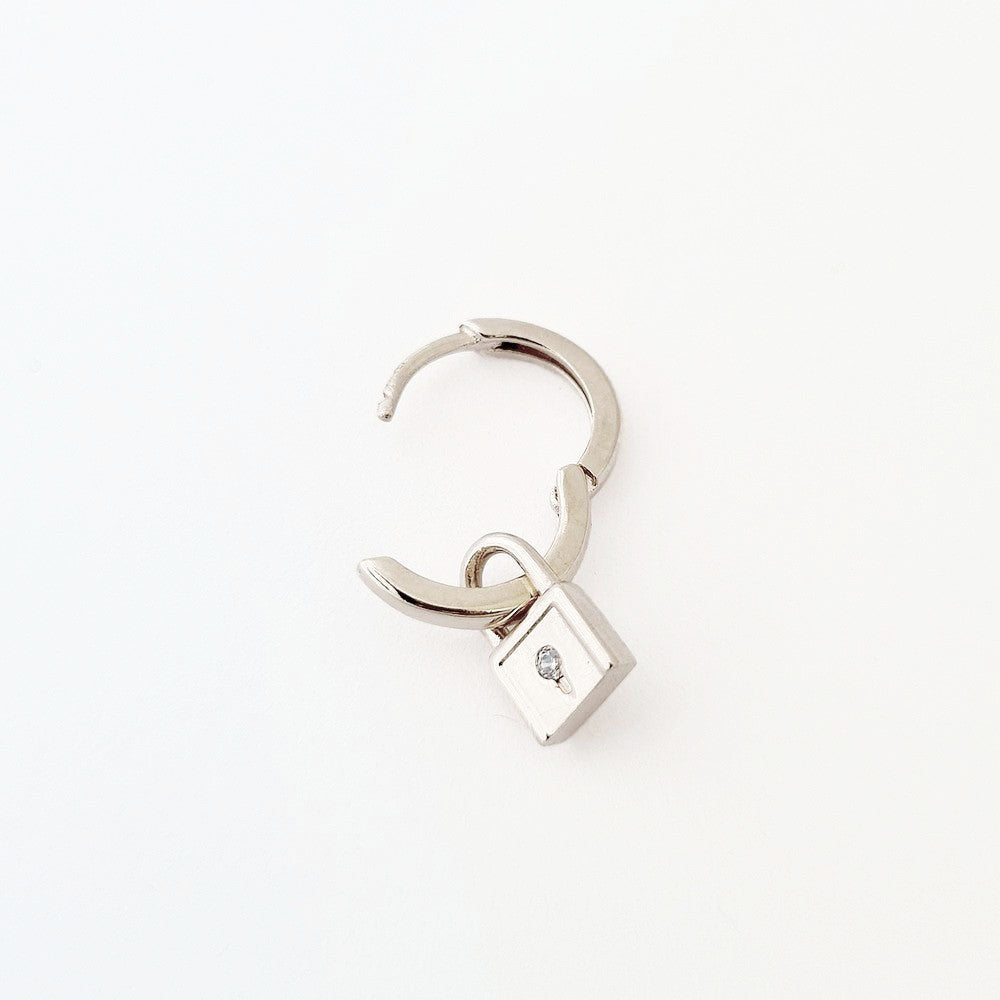 Boucle d'oreille cadenas argent 925 zirconium individuelle 1,2 cm The Secret Bellaime 5
