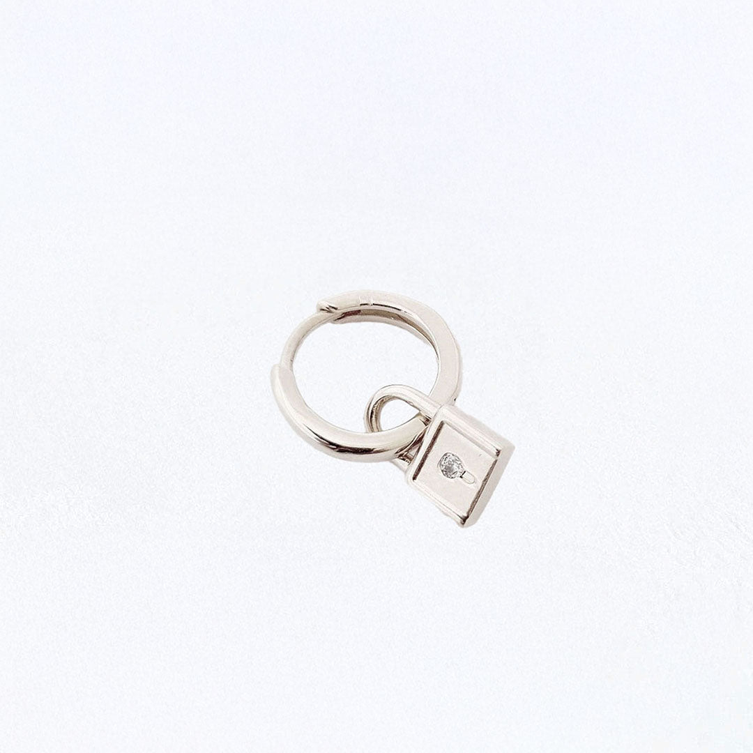 Boucle d'oreille cadenas argent 925 zirconium individuelle 1,2 cm The Secret Bellaime 3