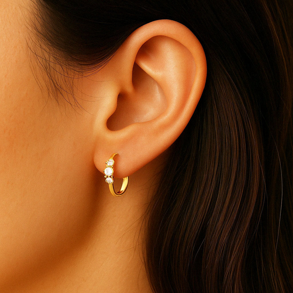 Boucle d'oreille individuelle plaqué or 18K zirconium 1,5 cm Rachelle Bellaime 2