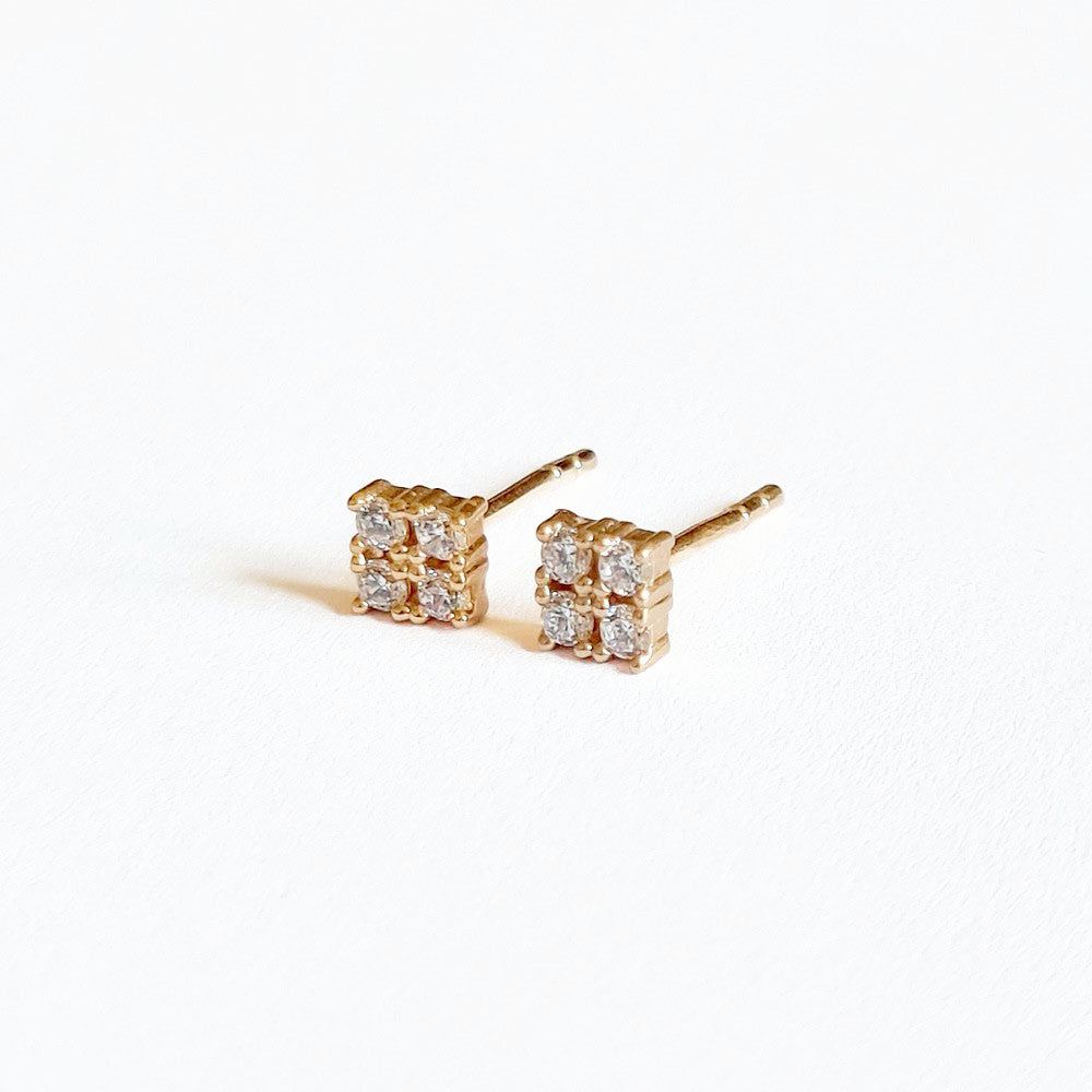 Puces d'oreilles plaqué or 18K zirconium Harmony Bellaime 4
