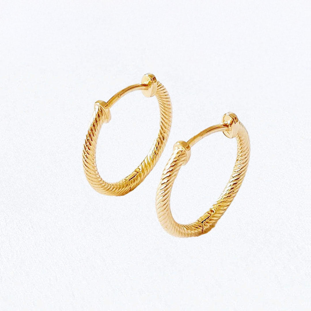 Boucles d'oreilles créoles torsadées plaqué or 18K 2 cm Vicky Bellaime
