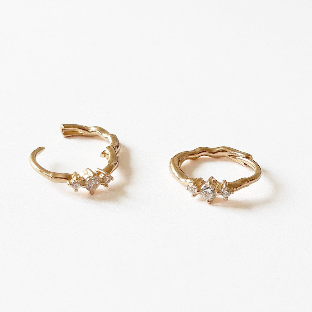Boucles d'oreilles créoles plaqué or 18K zirconium 1,5 cm Wallace Trio Bellaime 4