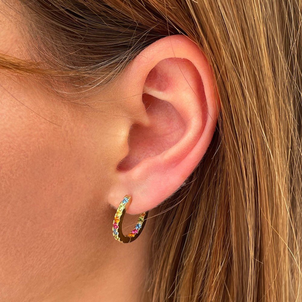 Boucle d'oreille individuelle créole colorée plaqué or 18K zirconium 1,5 cm Rainbow Loop Bellaime 2
