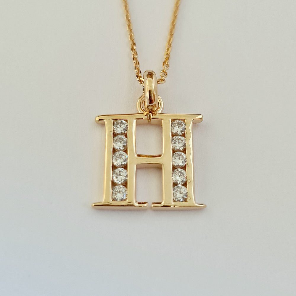 Collier Lettre E - Basic & Perfect - Plaqué Or 18K Zirconium - Bellaime