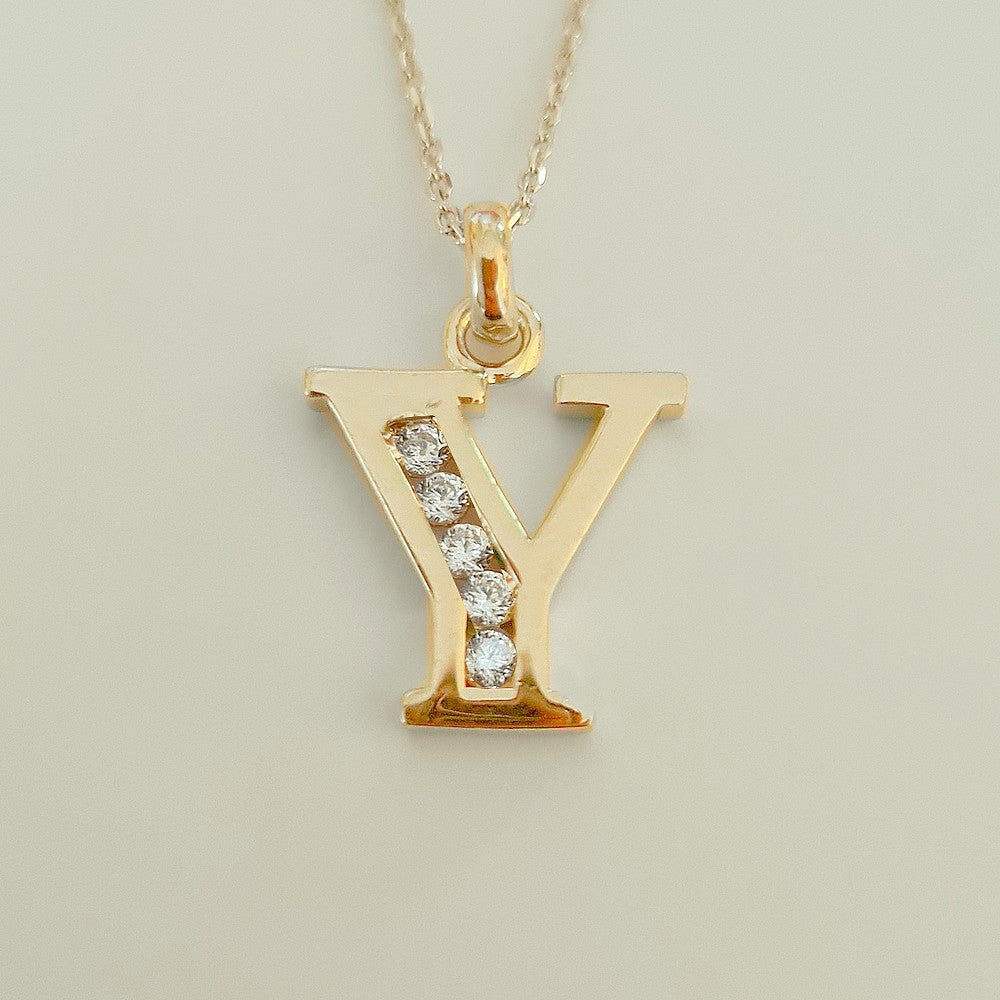 Collier Lettre E - Basic & Perfect - Plaqué Or 18K Zirconium - Bellaime