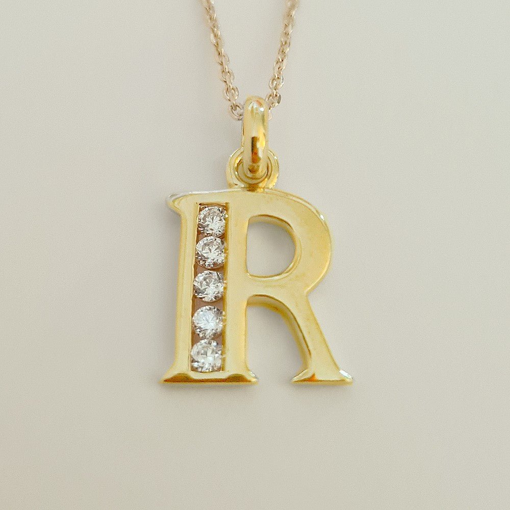 Collier Lettre E - Basic & Perfect - Plaqué Or 18K Zirconium - Bellaime