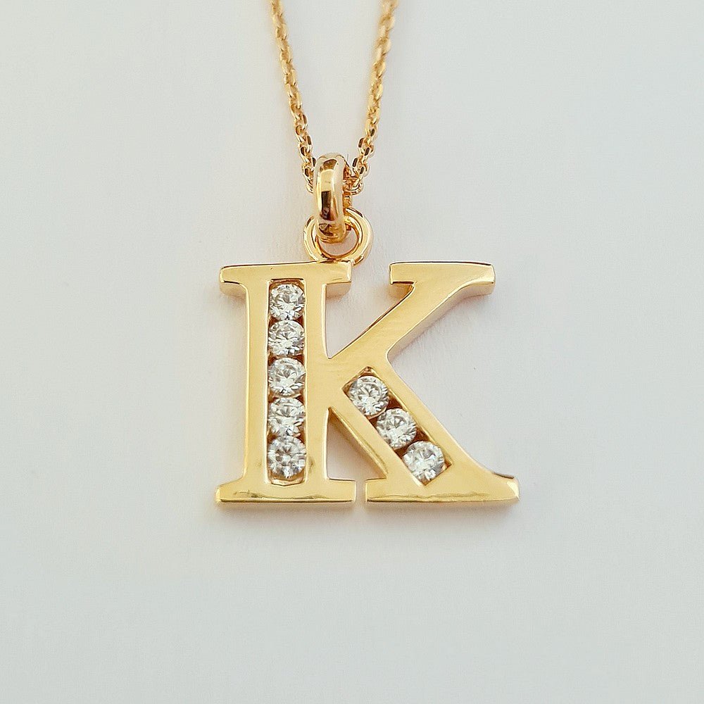 Collier Lettre E - Basic & Perfect - Plaqué Or 18K Zirconium - Bellaime