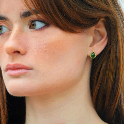 Boucle d'oreille vert plaqué or 18K zirconium Devina Bellaime 6