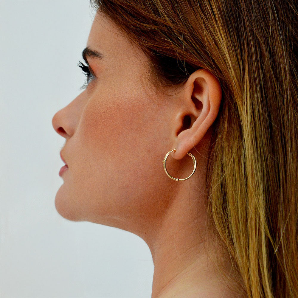 Boucle d'oreille femme créole plaqué or 18k zirconium 2 cm Jonah Bellaime 5