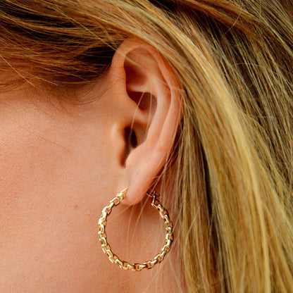 Boucles d'oreilles créoles torsadées plaqué or 18K 3 cm The Fame Bellaime 2