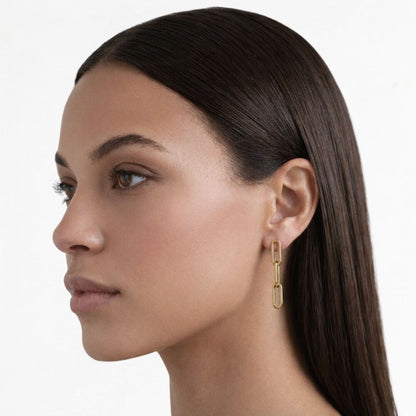 Boucles d'oreilles chaine pendantes plaqué or 18K Juliette Bellaime 3