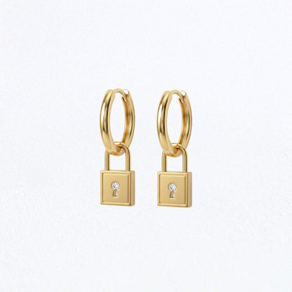 Boucles d'oreilles cadenas créoles plaqué or 18K zirconium 1,2 cm The Secret Bellaime