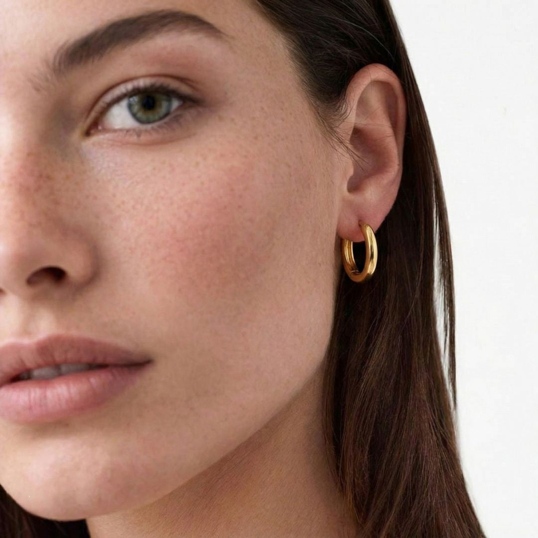 Boucle d'oreille individuelle plaqué or 18K zirconium 1 cm Laury Bellaime 2