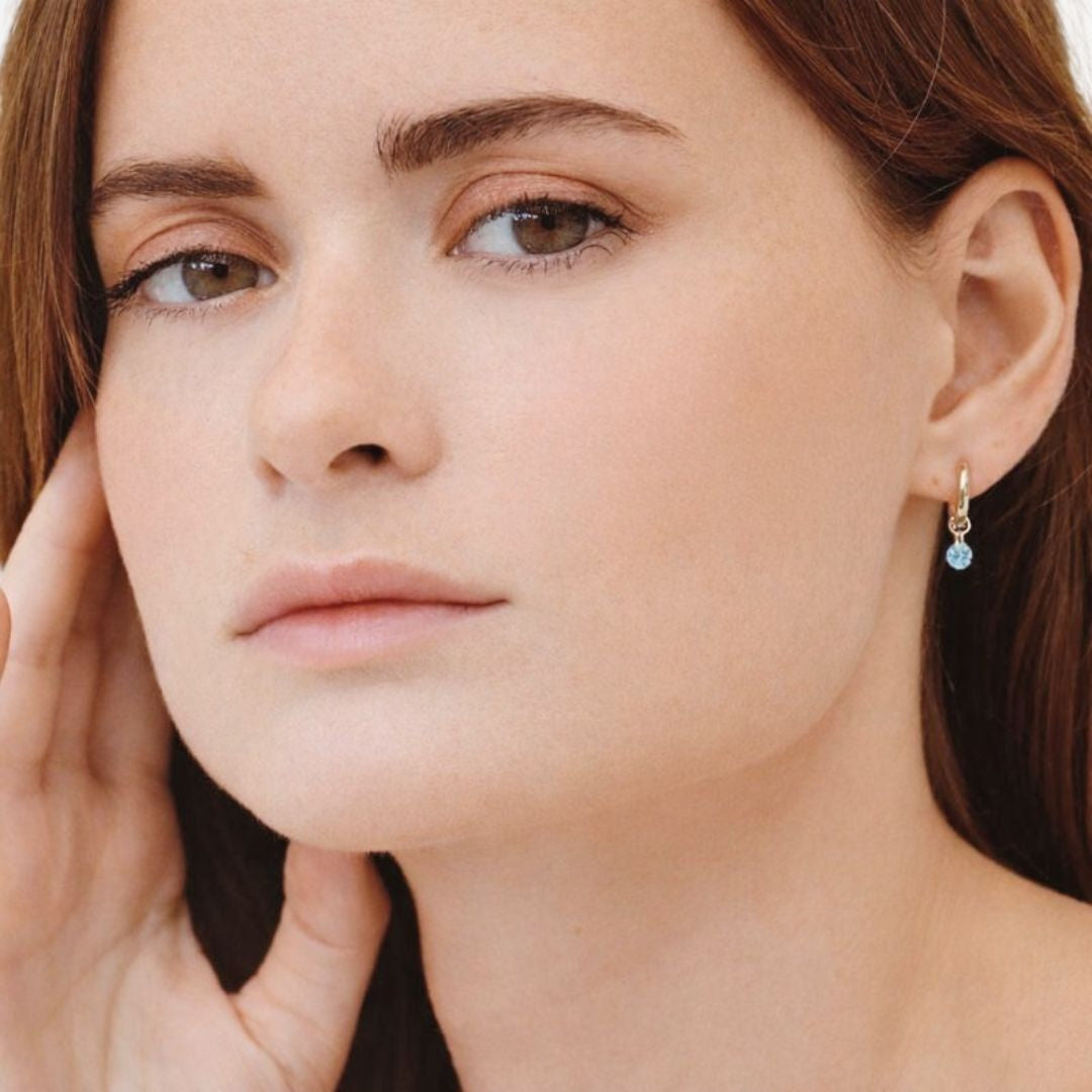 Boucles d'oreilles bleu créoles plaqué or 18K 1,5 cm Elda Bellaime 3