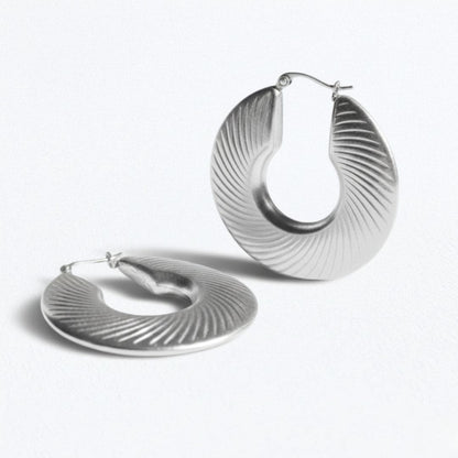 Boucles d'oreilles creoles acier inoxydable argent Maeva Bellaime 4