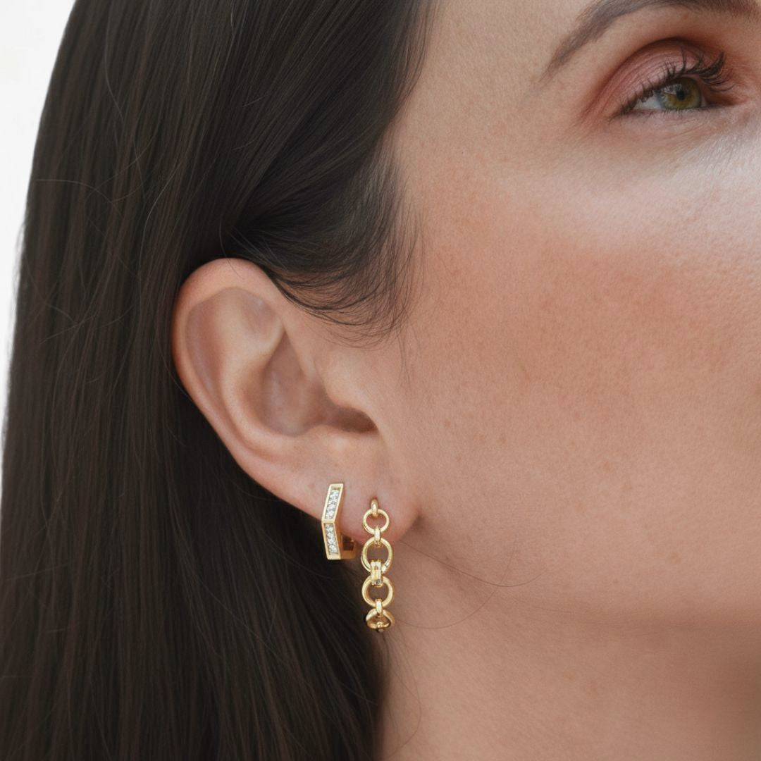 Boucles d'oreilles créoles plaqué or 18K zirconium 2,3 cm Classica Bellaime 2