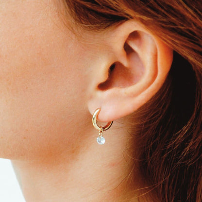 Boucles d'oreilles créoles plaqué or 18K 1,5 cm Elda Bellaime 3