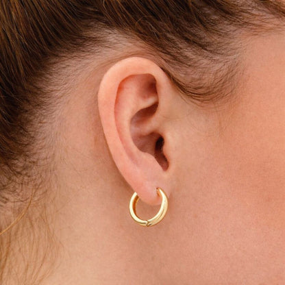 Boucles d'oreilles créoles plaqué or 18K 1,5 cm Buggy Bellaime 3