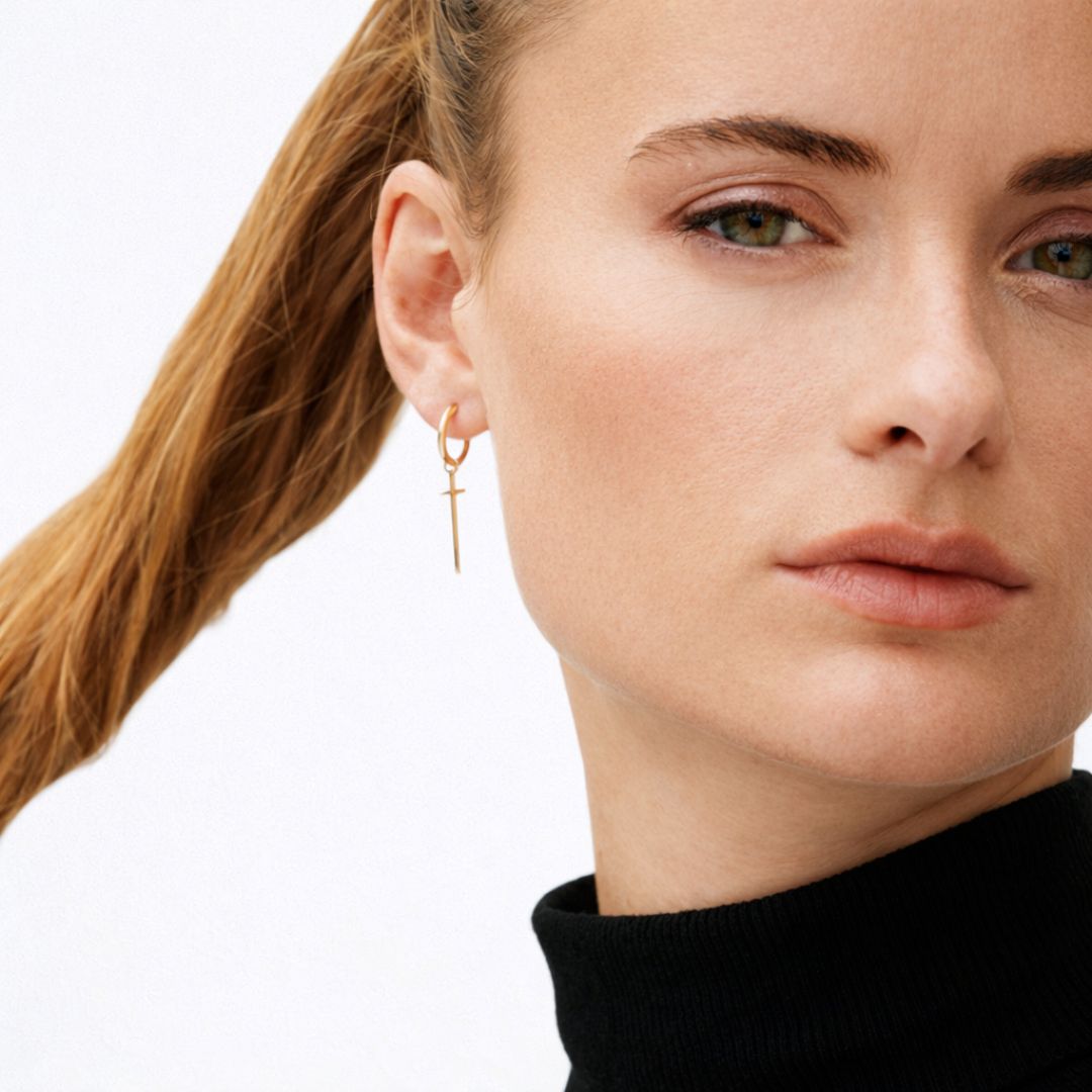 Boucle d'oreille croix femme créole plaqué or 18K zirconium 2 cm Amenum Bellaime 2