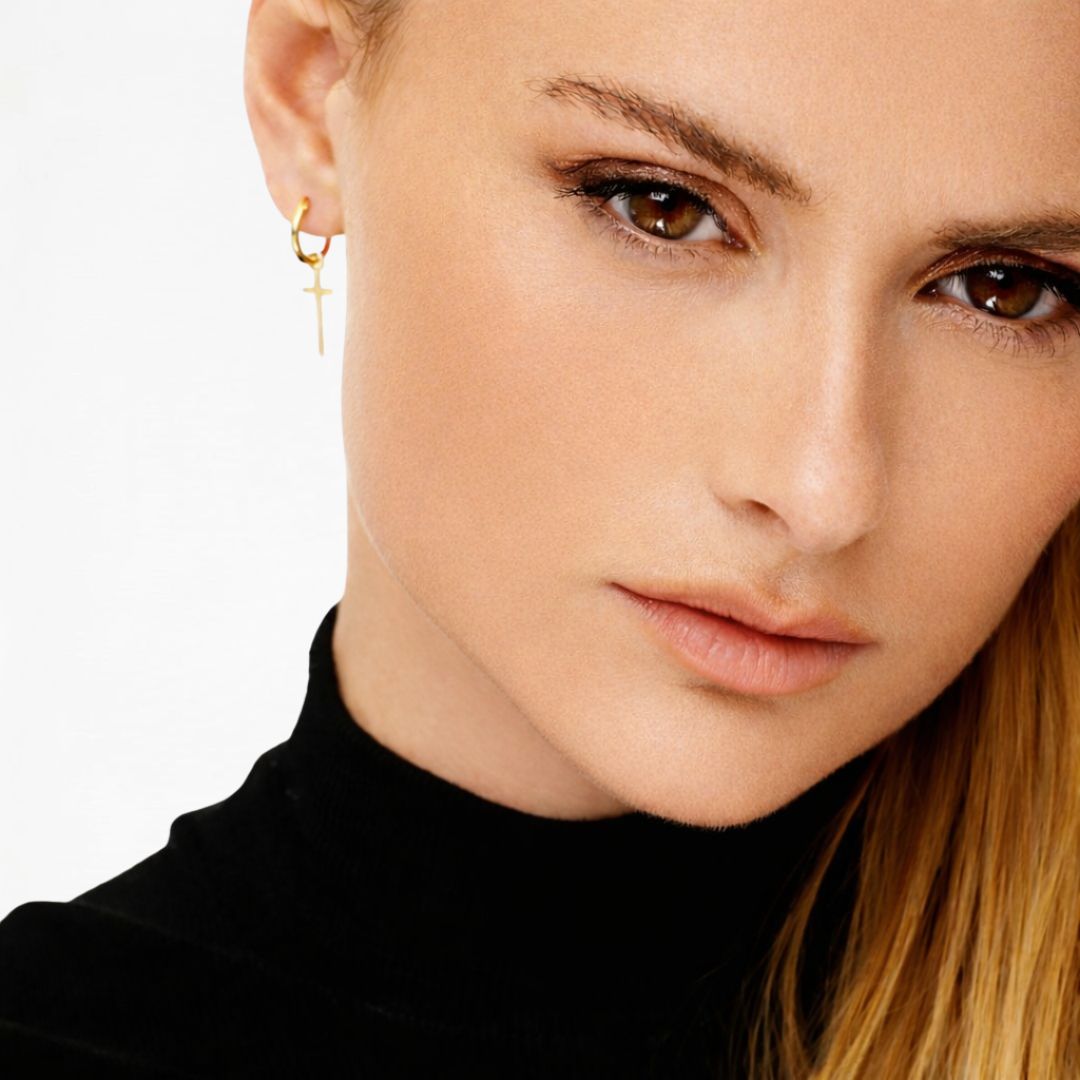 Boucle d'oreille croix femme créole plaqué or 18K zirconium 2 cm Amenum Bellaime 3