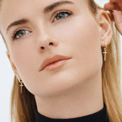 Boucle d'oreille croix femme créole plaqué or 18K zirconium 2 cm Amenum Bellaime 4