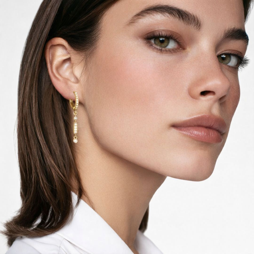 Boucles d'oreilles pendantes plaqué or 18K zirconium 2,5 cm Affinity Bellaime 2