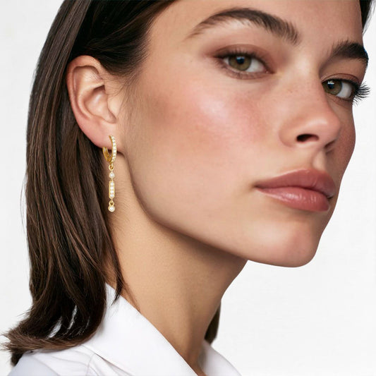 Boucles d'oreilles pendantes plaqué or 18K zirconium 2,5 cm Affinity Bellaime 2