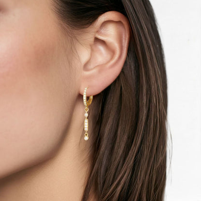 Boucles d'oreilles pendantes plaqué or 18K zirconium 2,5 cm Affinity Bellaime 3