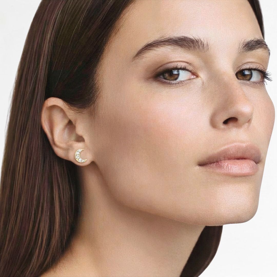 Puces d'Oreilles croissant de lune plaqué or 18K Bellaime 2