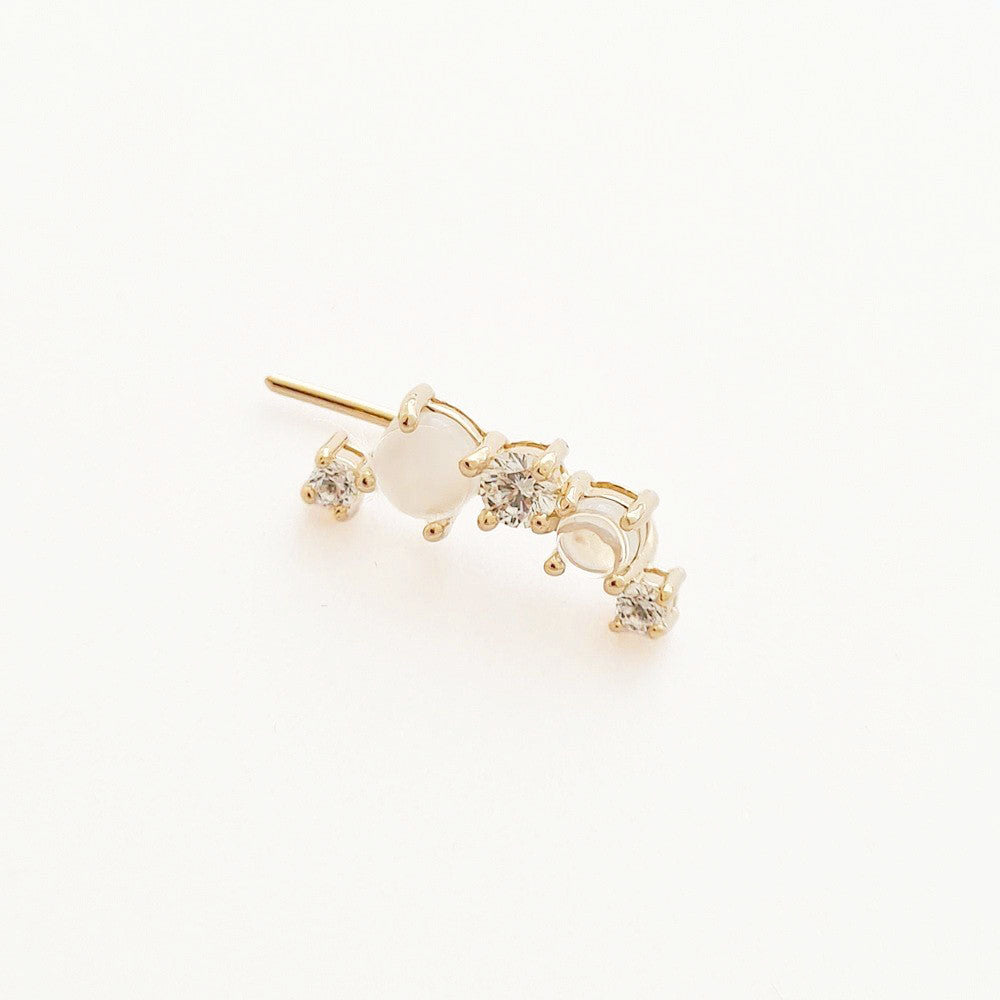 Boucles d'oreilles pierre de lune grimpantes plaqué or 18K To The Moon Bellaime 5