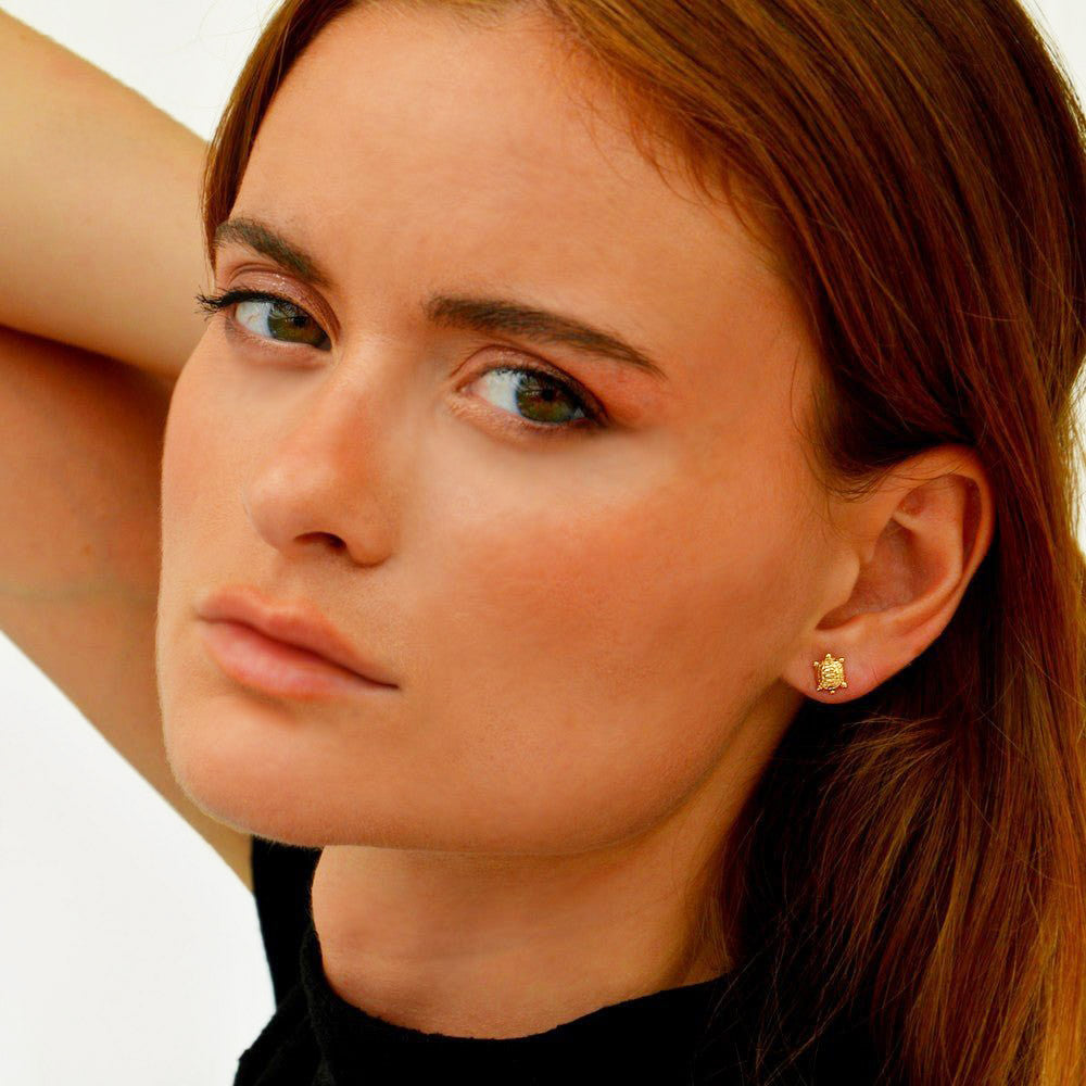 Boucle d'oreille tortue puce plaqué or 18K Tortuga Bellaime 5