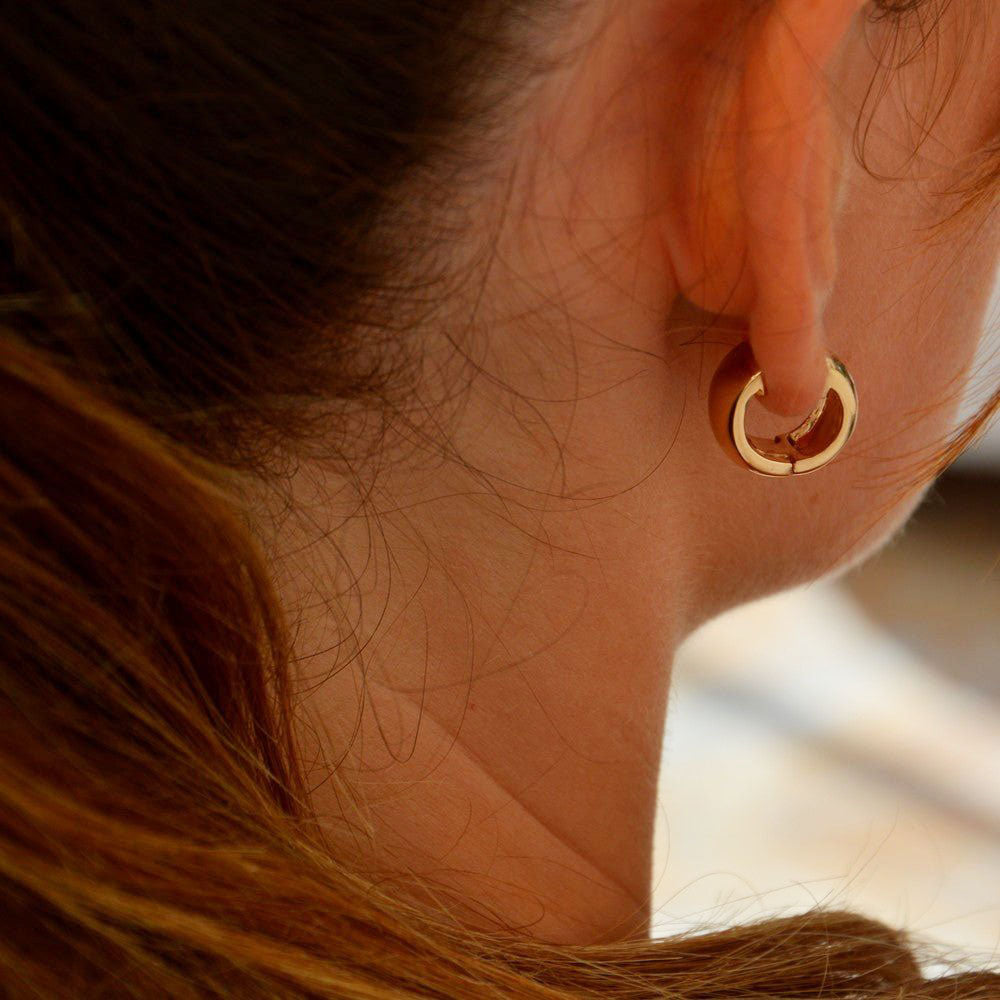 Boucles d'oreilles créoles épaisses plaqué or 18K 2 cm Voulez-Vous Bellaime 6