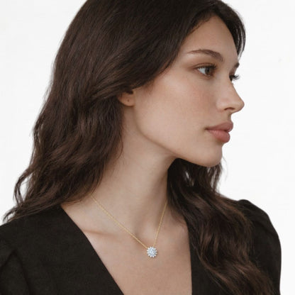 Collier fleur plaqué or 18K Flore Bellaime 4