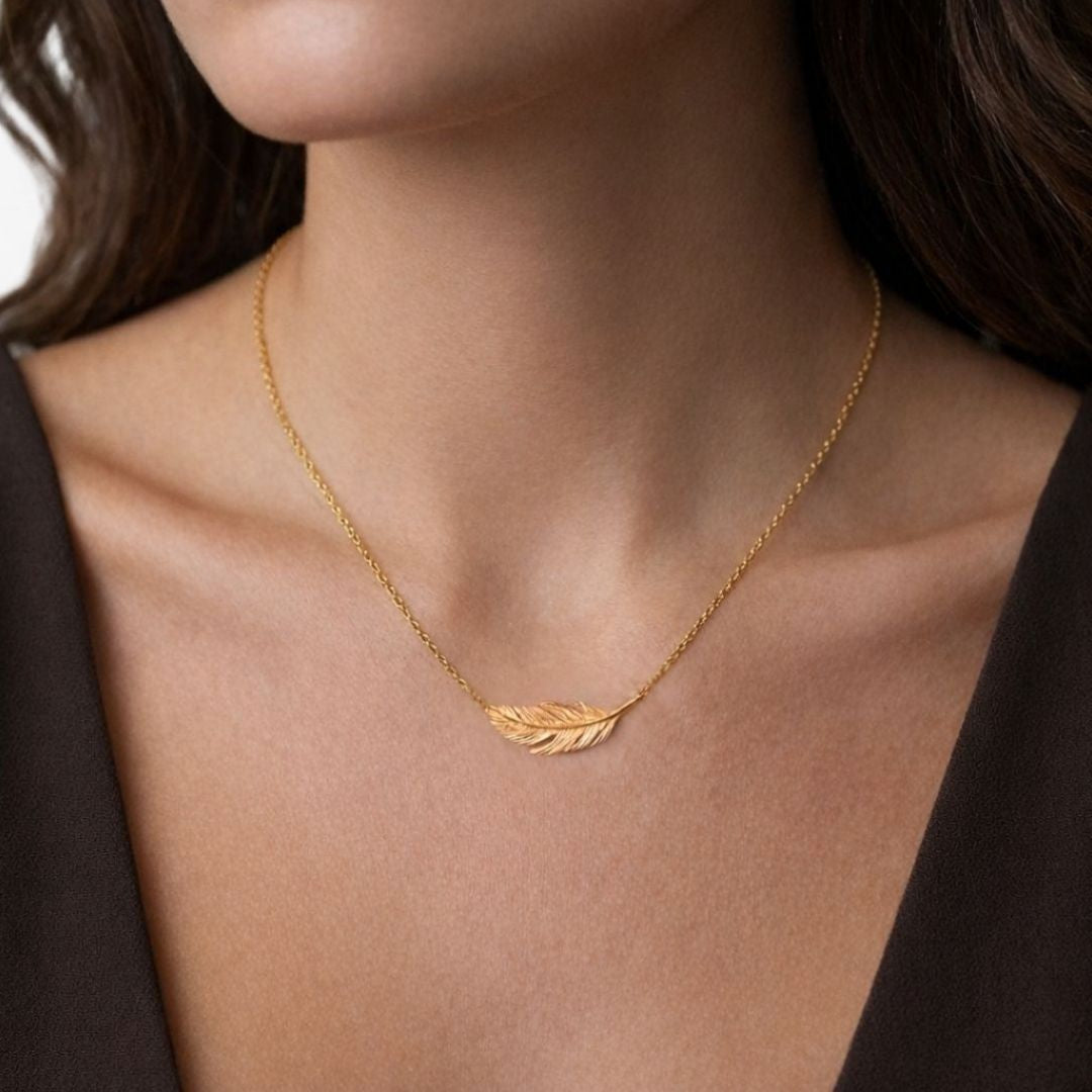 Collier plume plaqué or 18K Bellaime 3