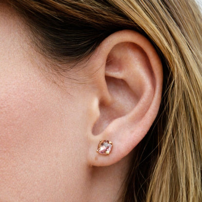 Puce d'oreille rose plaqué or 18K cristal Gabriella Bellaime 2