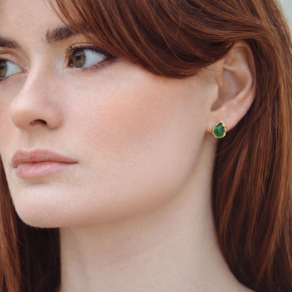 Puce d'oreille vert plaqué or 18K zirconium Devina Bellaime 3