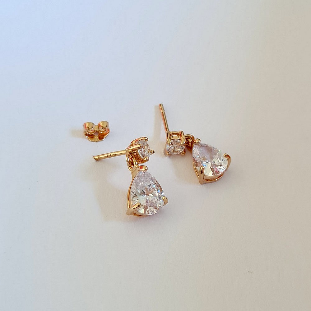 Boucle d'oreille pendante plaqué or zirconium 1,5 cm Gigi Bellaime 3