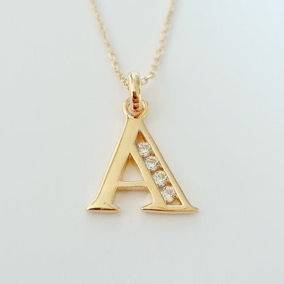 Collier Lettre T - Basic & Perfect - Plaqué Or 18K Zirconium - Bellaime